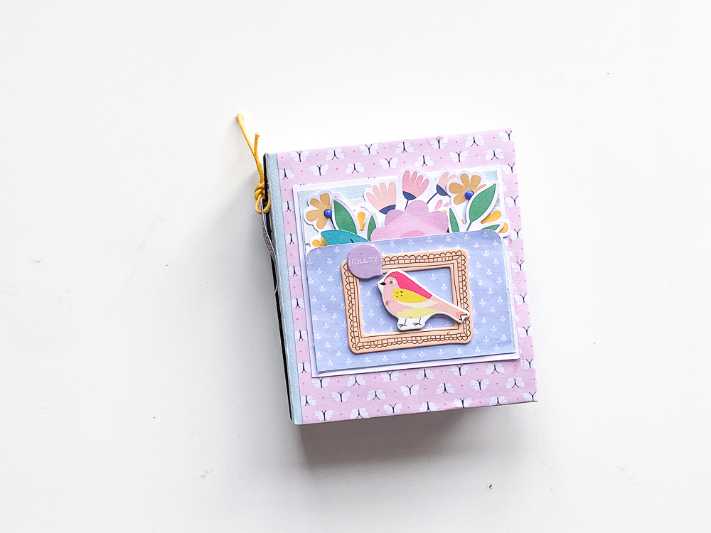 Scrapbooking Mini Album mit neuen Rosie's Studio Kollektionen roll with it, one of a kind, simply charming, frolic, better together