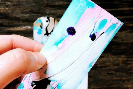 Mit Nagellack marmorierte Lesezeichen: Tipps und Anleitung - Janna Werner - papiersalat kreativ:werkstatt